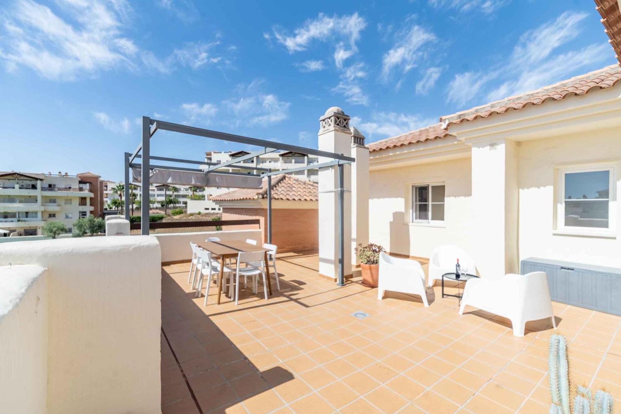 116 - Penthouse With Views And Pool, 5Min Away From Golf Course! Apartment Benalmadena Bagian luar foto